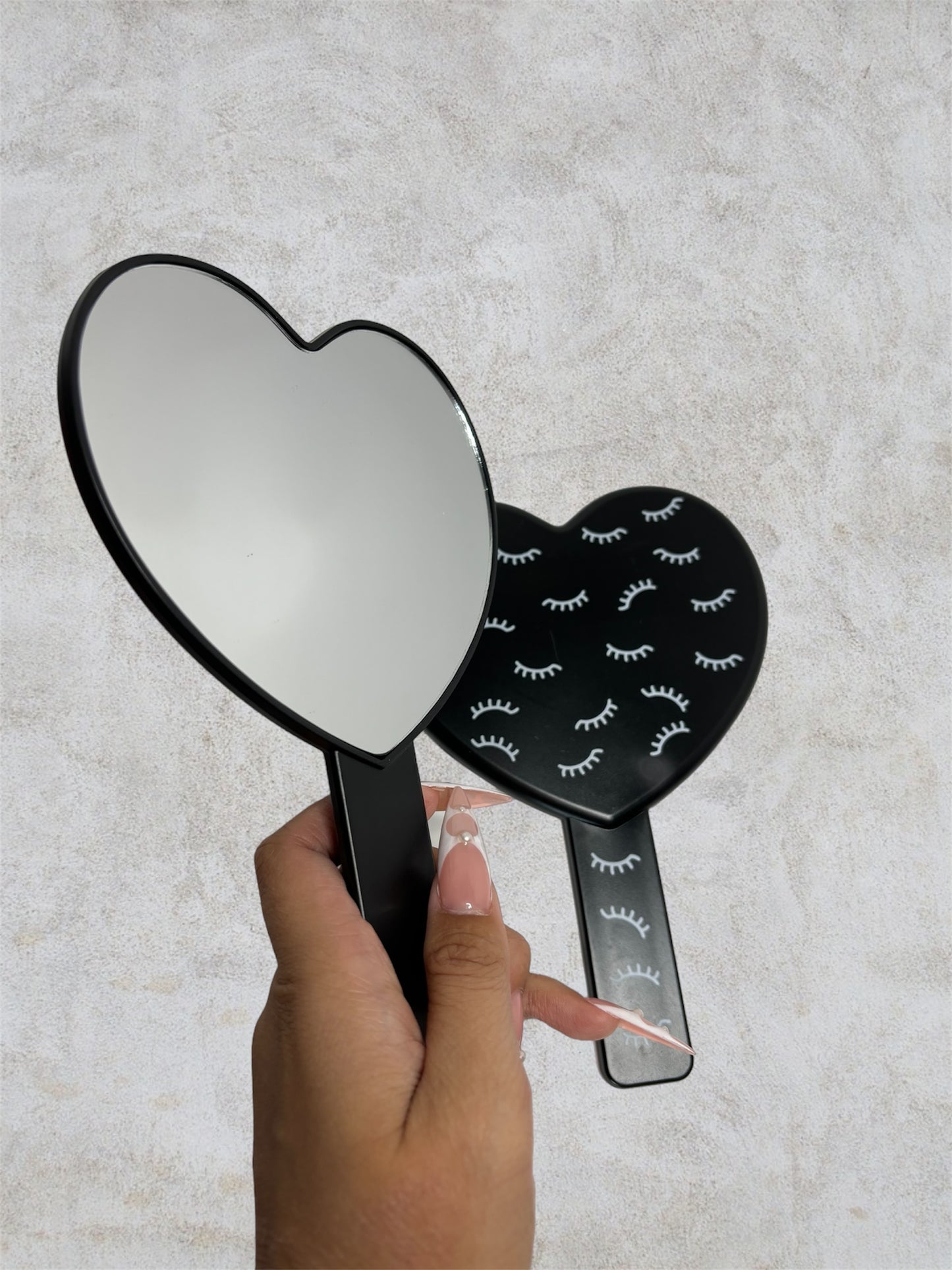 Heart lash mirror