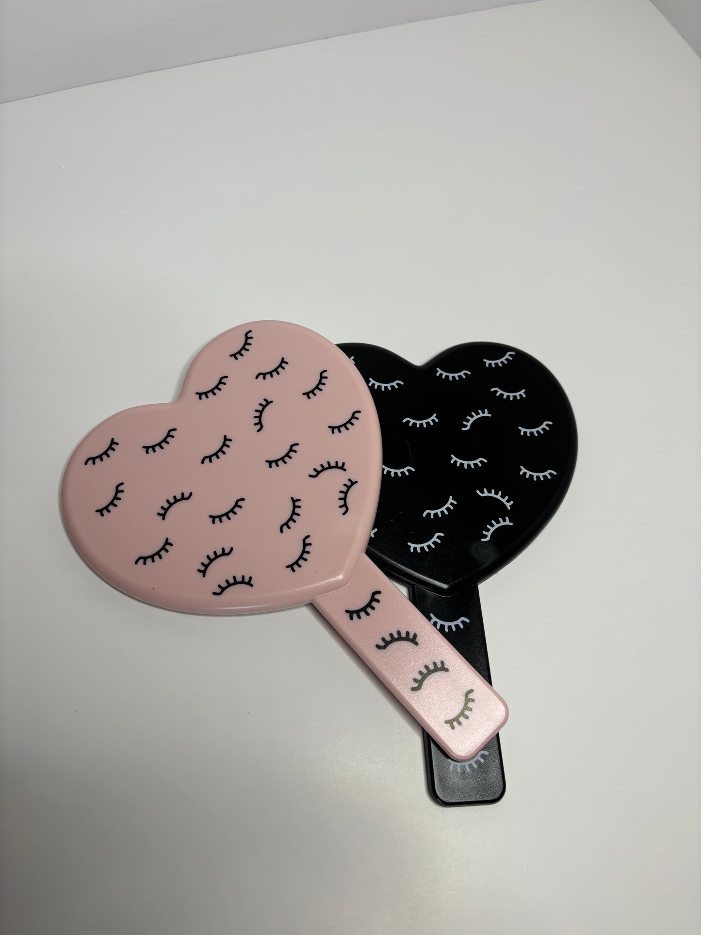Heart lash mirror