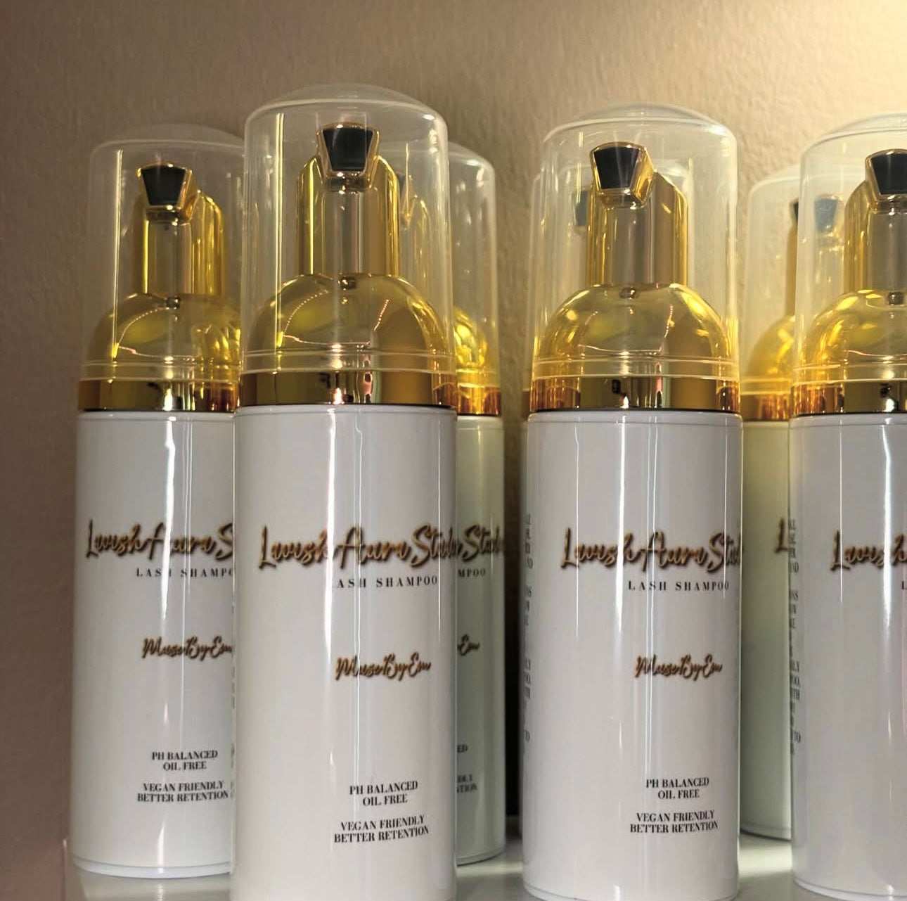 Lash shampoo